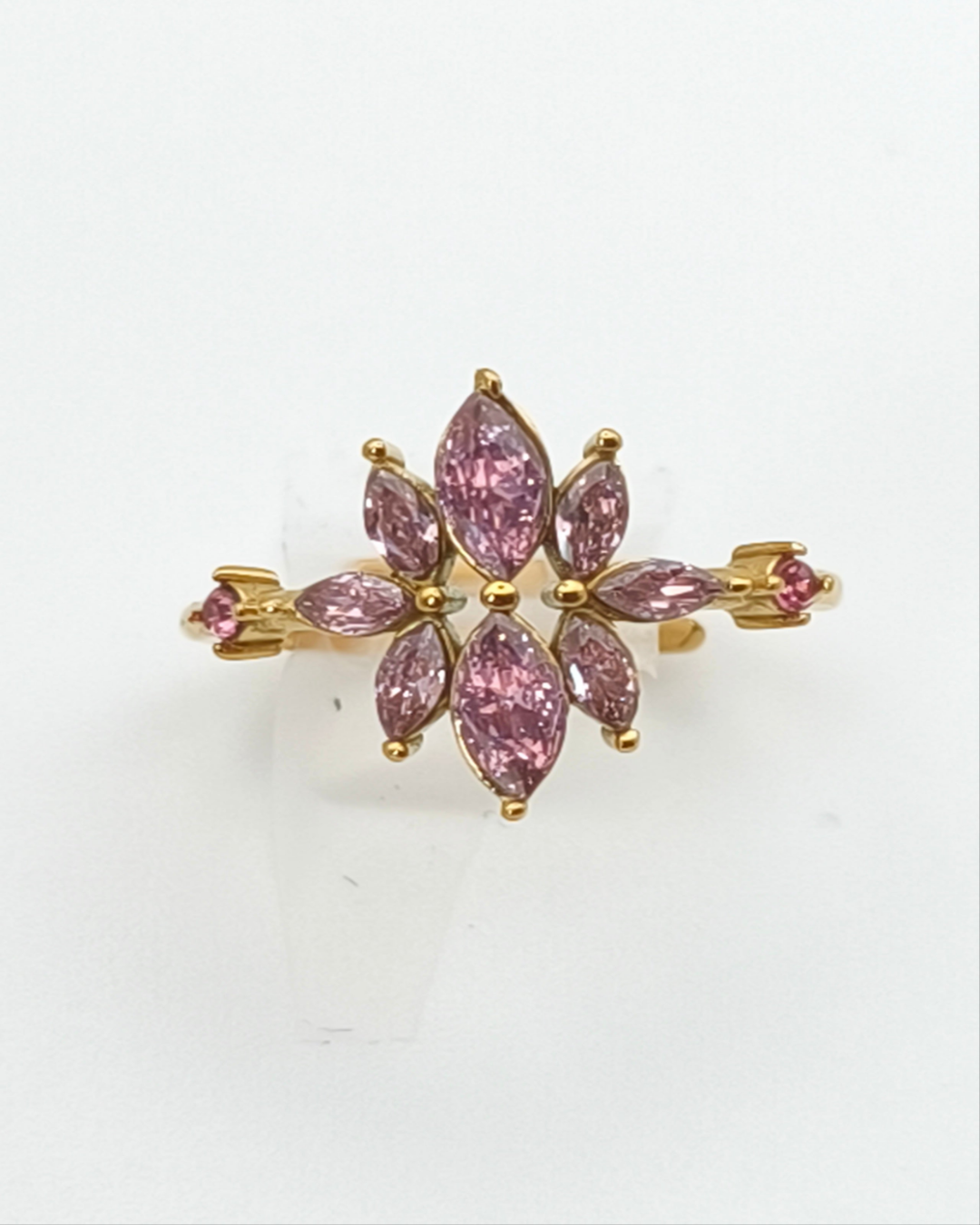 Céleste - bague étoile zirconium rose présentation