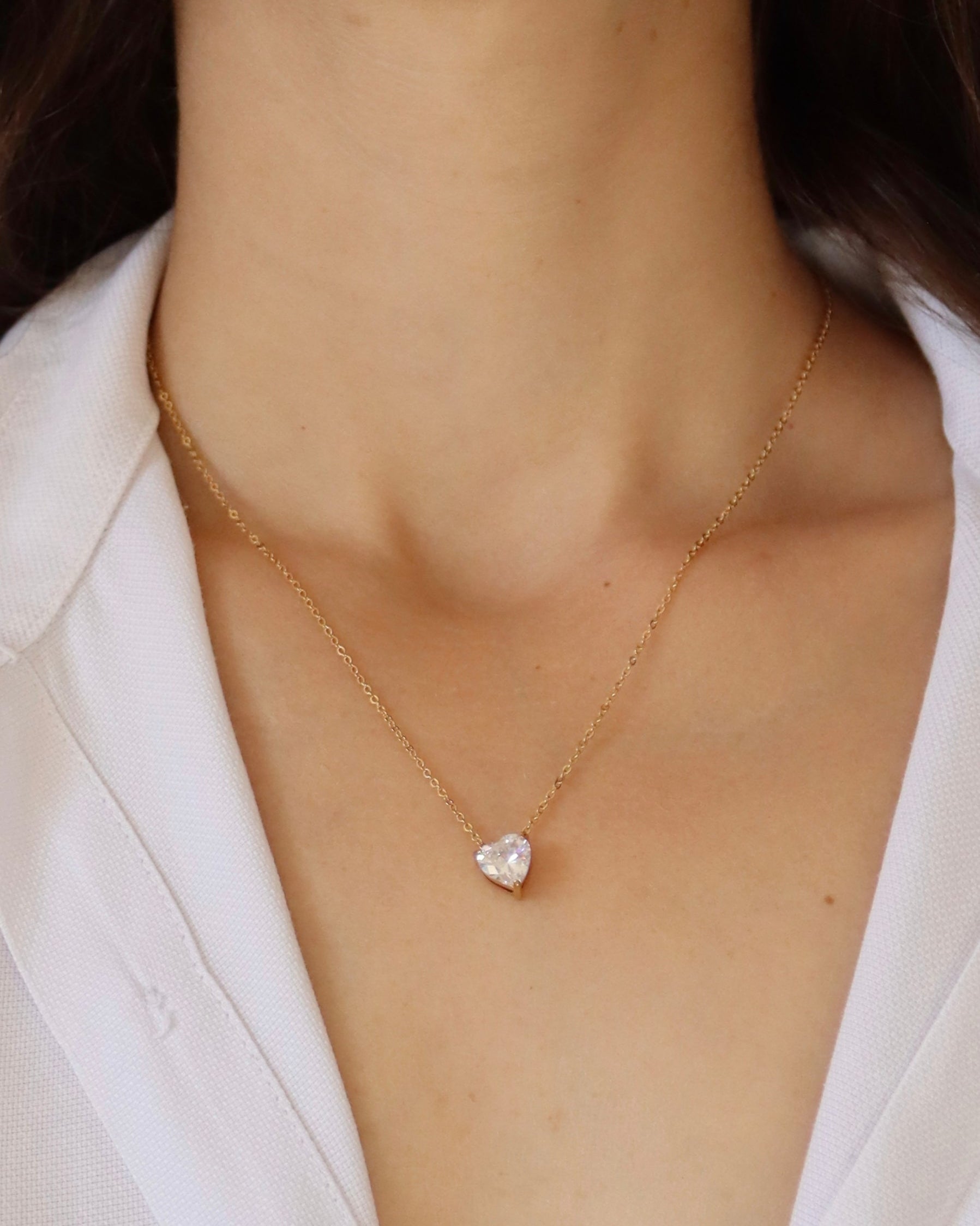 Love - collier zirconium cœur porté 3