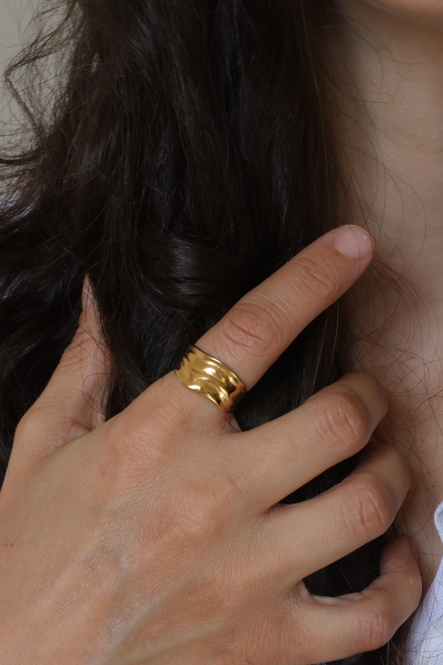 wonder photo bague portée