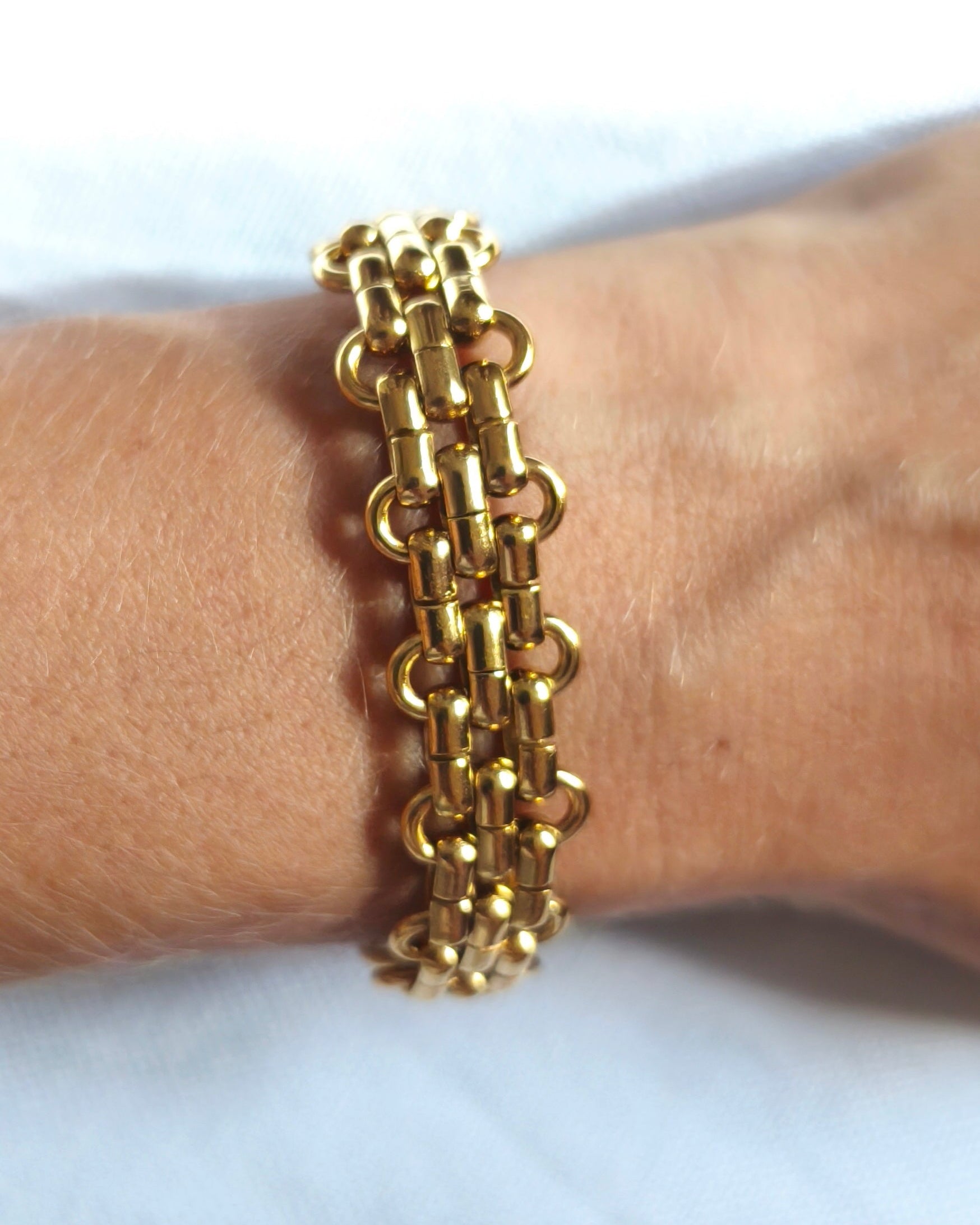 Aube - bracelet maille retro porté