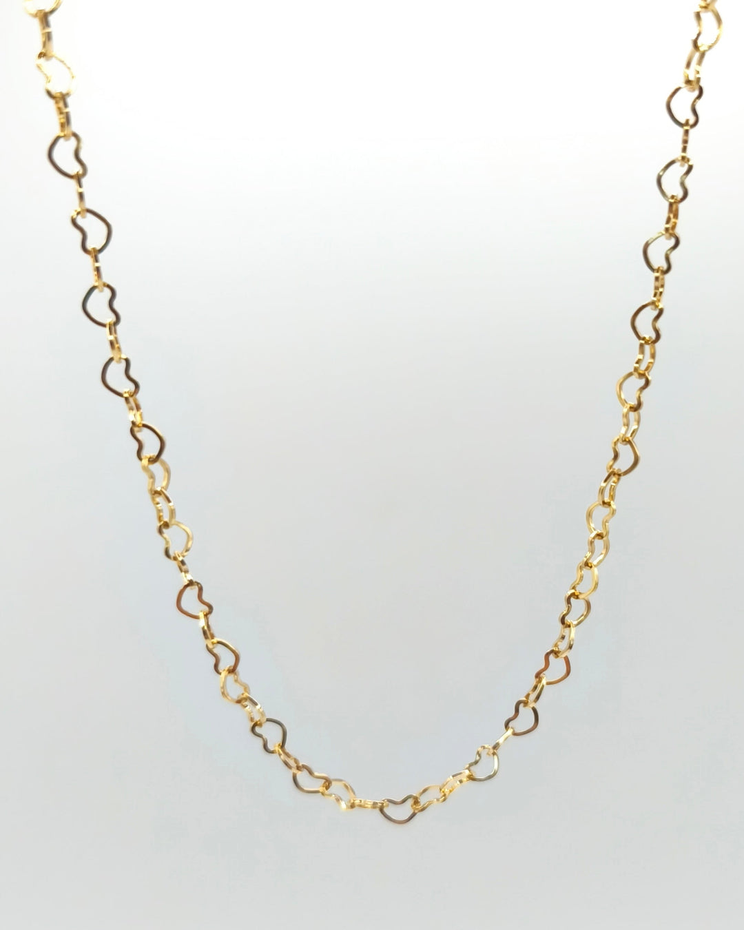 Charisme - collier chaine de cœurs présentation