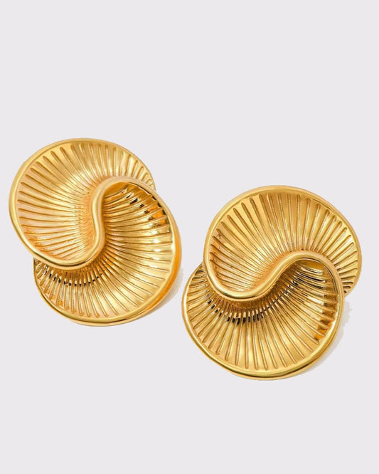 Photo dawn boucles d'oreilles double escargot doré présentation