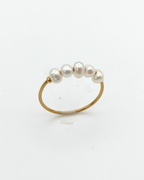 Distinction - bague 5 perles d'eau douce présentation