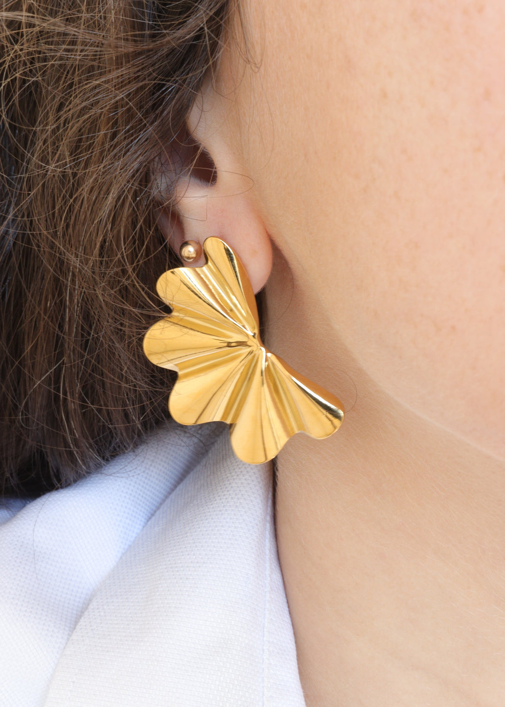Hope boucles d'oreilles portées