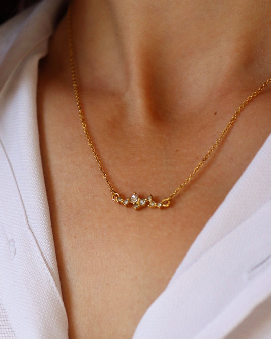 Light - collier nuage zirconium porté doré
