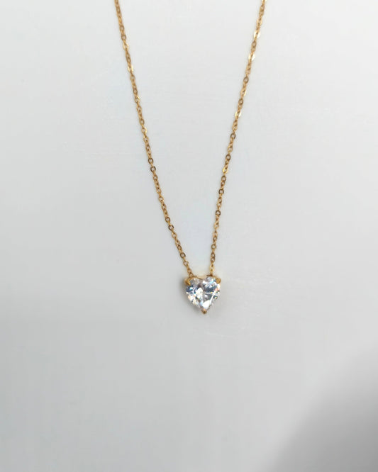 Love - collier zirconium cœur présentation 3