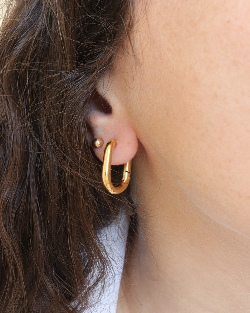 Oracle boucles  d'oreilles oblond portée