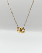 Puissance - collier anneaux entrelaces presentation 
