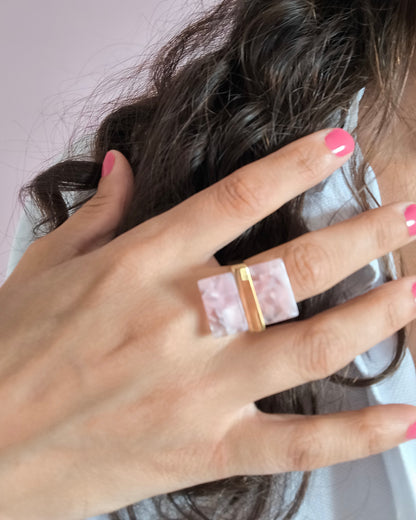 Royale - bague rectangle rose porté