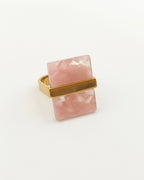 Royale - bague rectangle rose presentation 2