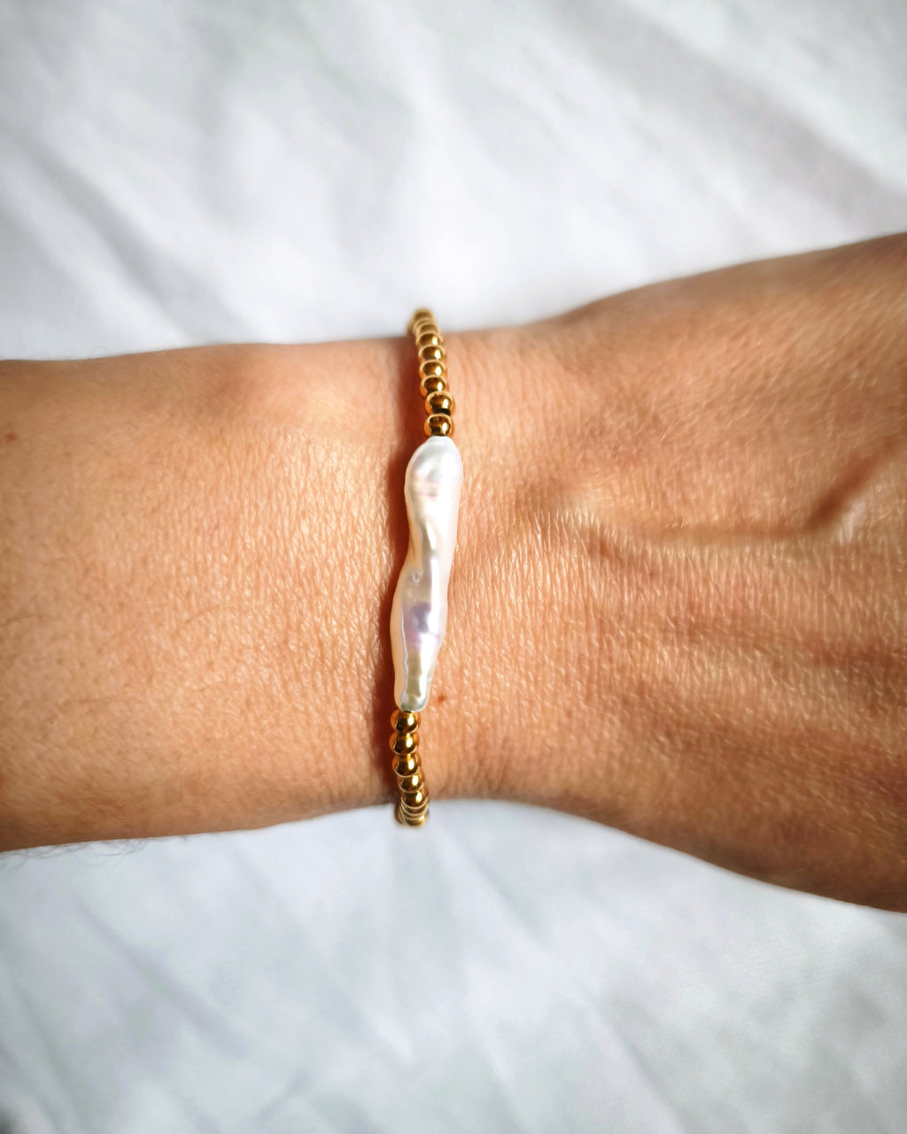 Timeless - bracelet à perles et perle de d'eau douce porté 