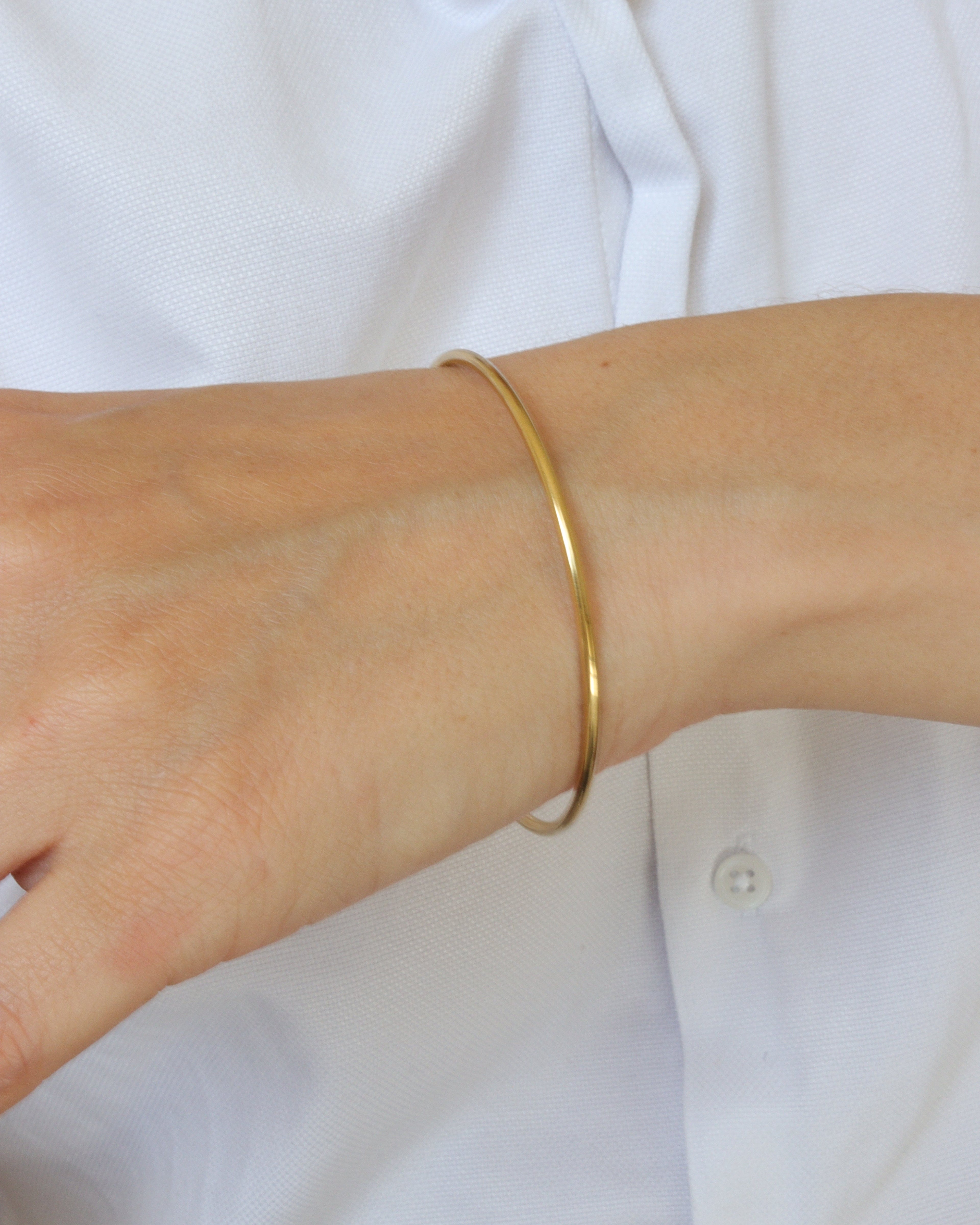 Triomphe bracelet jonc rond porté