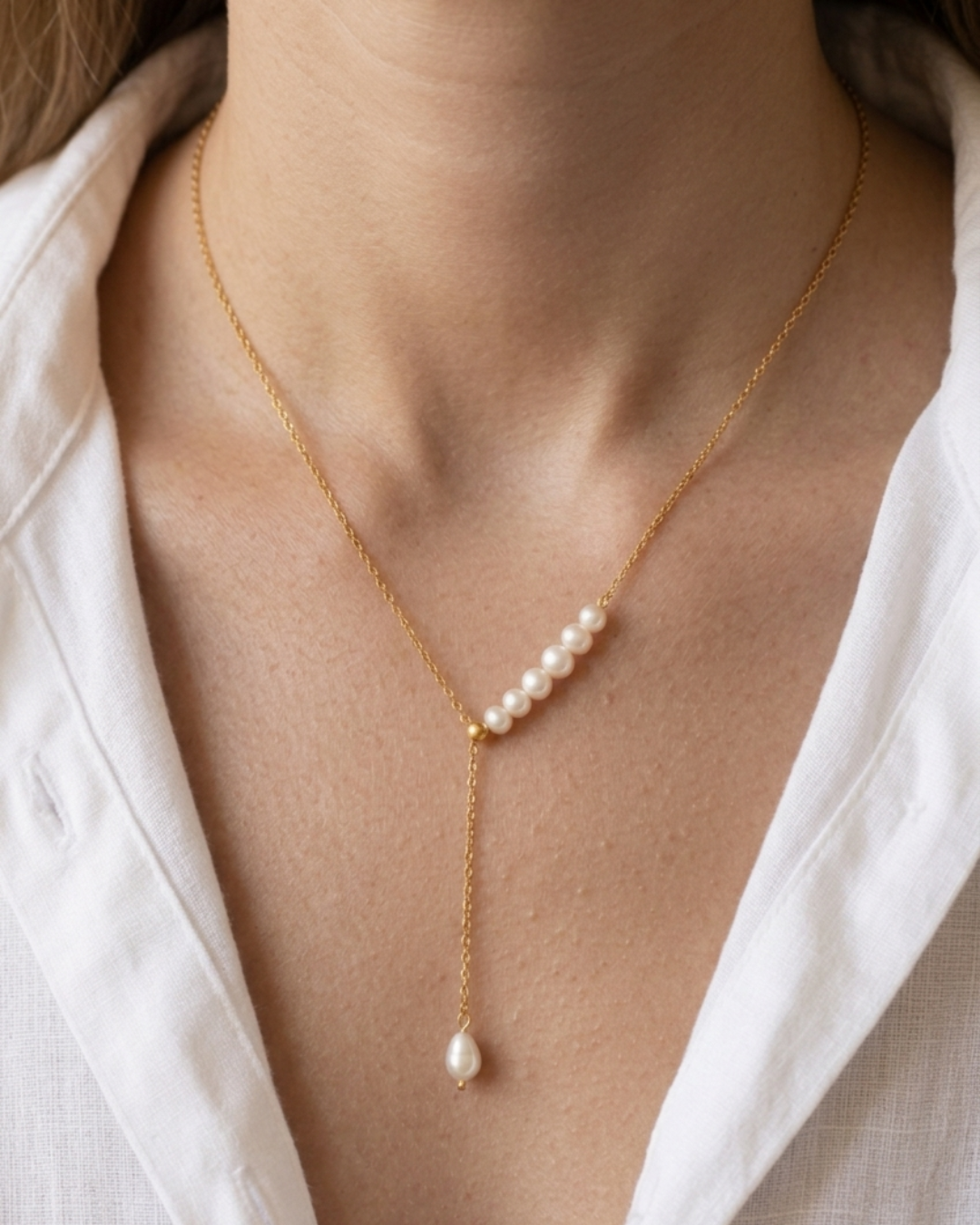 bliss - collier Y perles d'eau douce porté peau blanche