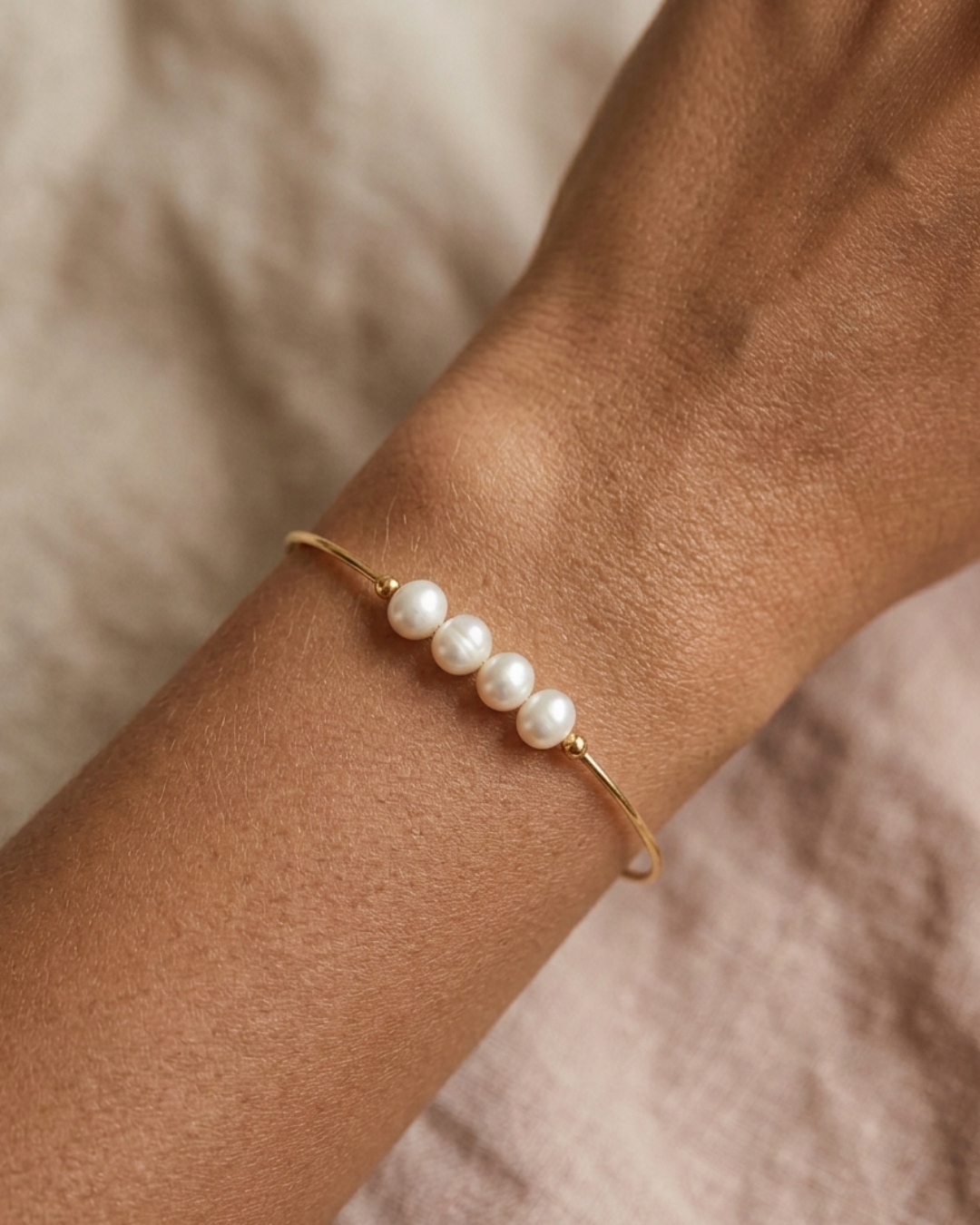 destiny - bracelet présentation peau mate