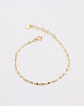 photo du bracelet maille pepite fond gris clair