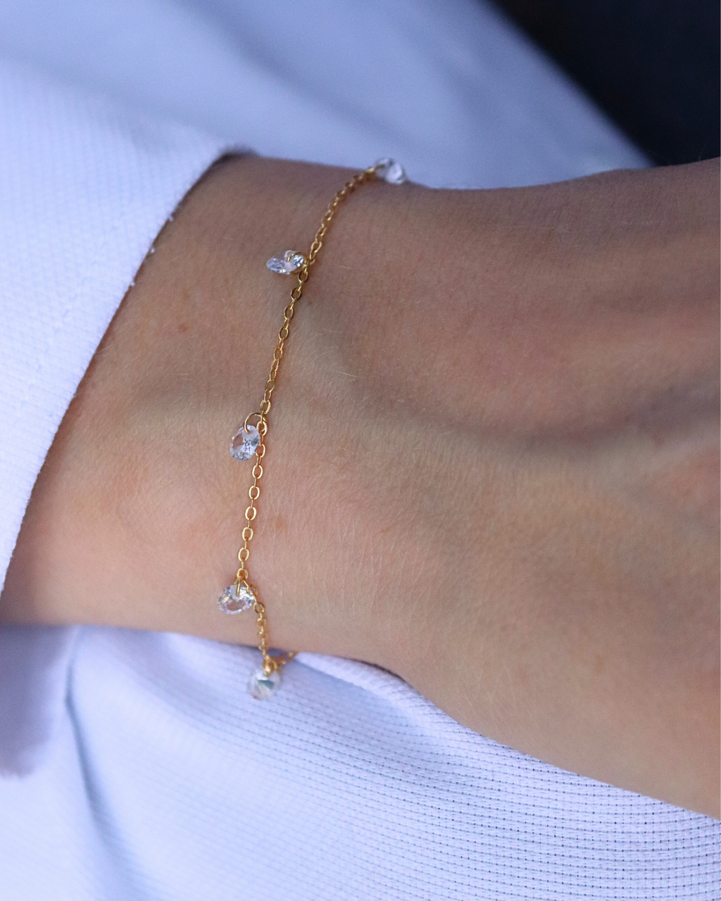 photo bracelet zirconium doré porté