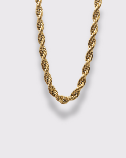 photo du collier corde en doré à l'or 750/1000ème sur fond gris clair