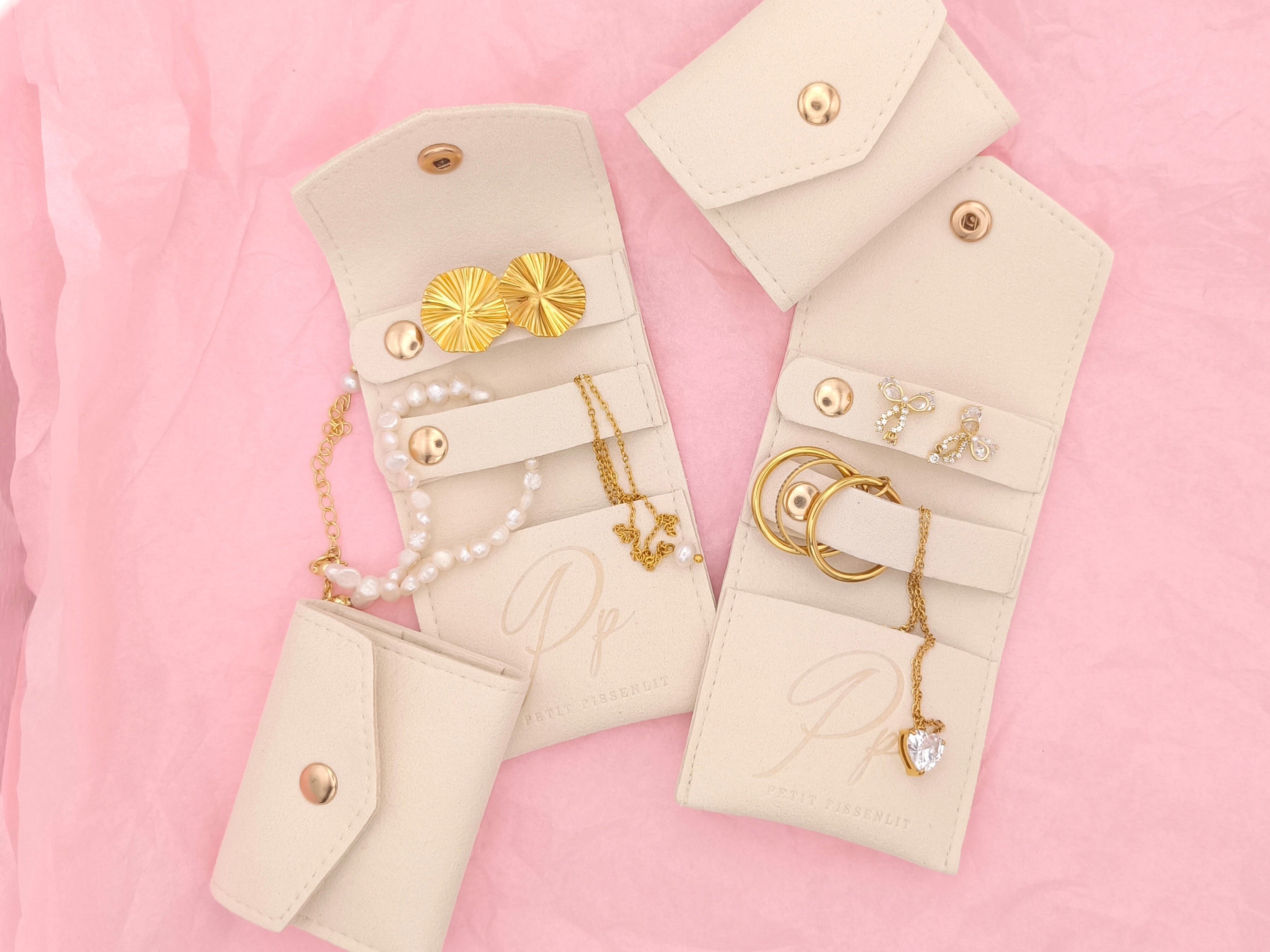 Pochette de transport offerte dès l'achat de 3 bijoux