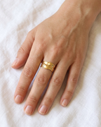 wonder - bague portée peau blanche